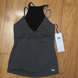 COPY - Alo yoga field bra tank S gray